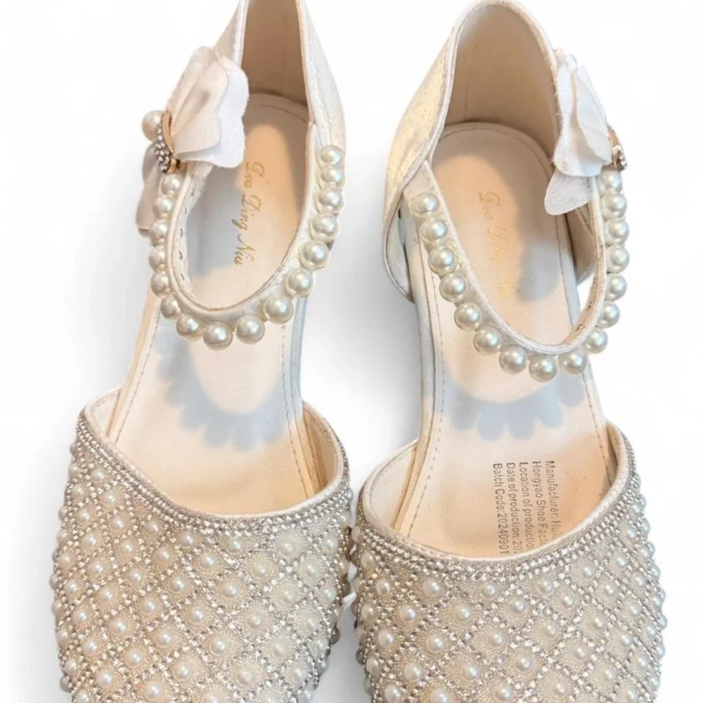 Girl Size 36 Ivory White pearl embellished kitten heels wedding flower‎ girl